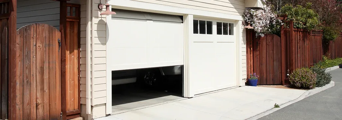 Repair Garage Door Won't Close Light Blinks in Bonita Springs, Florida